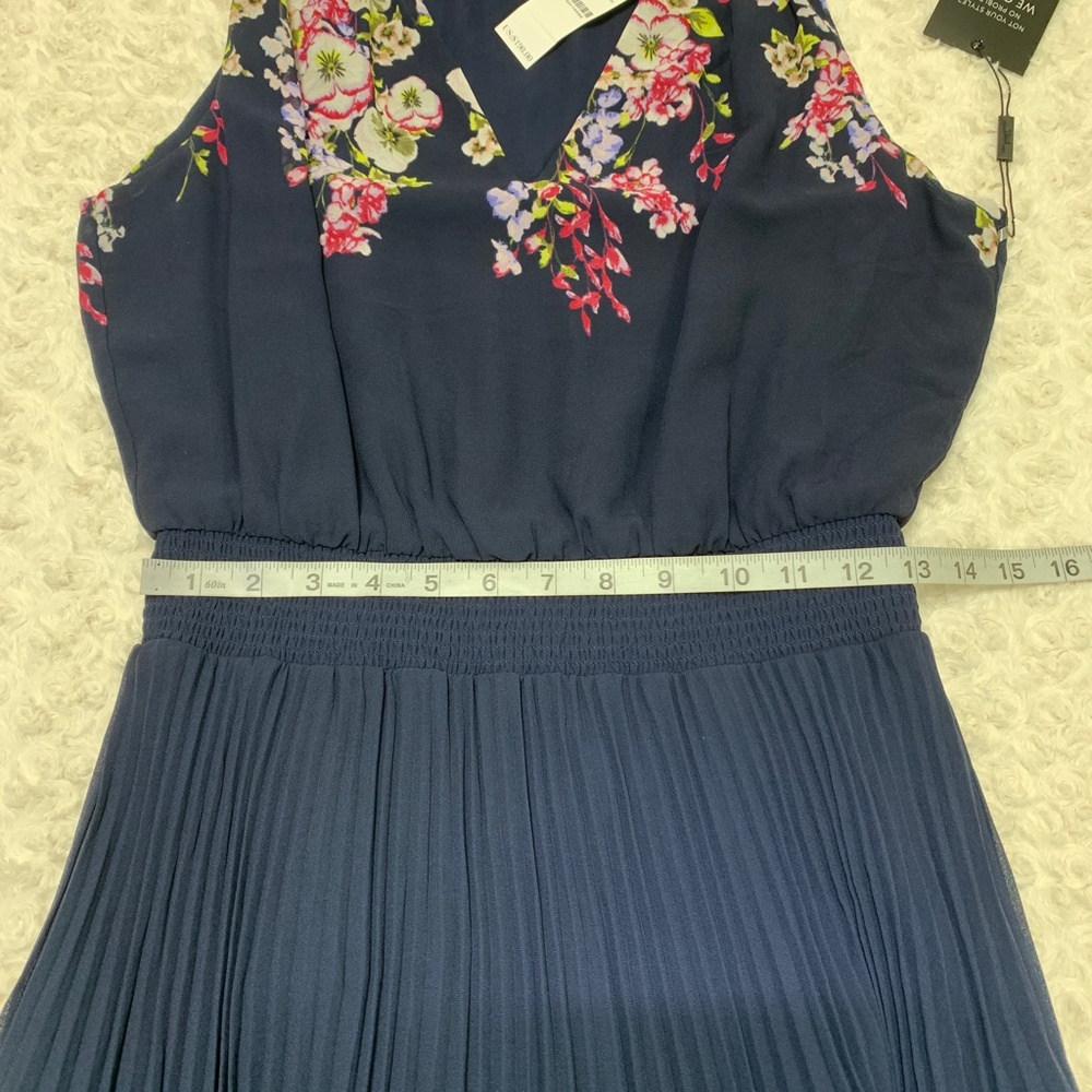 White House Black Market Navy Floral Smocked Pleated Midi Dress Sz 6 - Picture 16 of 16